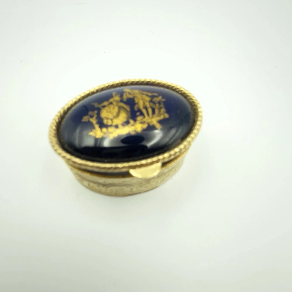 Trinket Pill Box Cobalt Blue Fragonard Courting Couple Gold Tone Oval Hinged